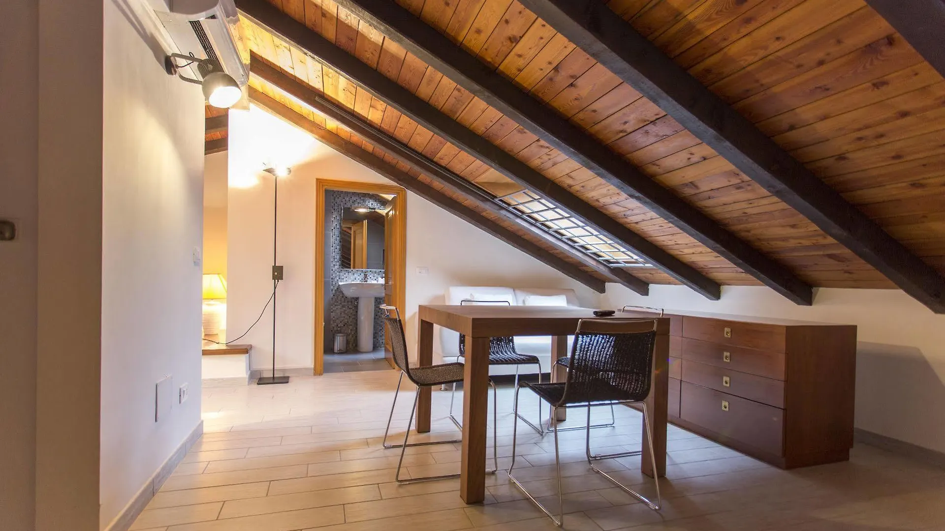 Residenza Ariosto Depandance by Studio Vita Bologna 0*,  Italia